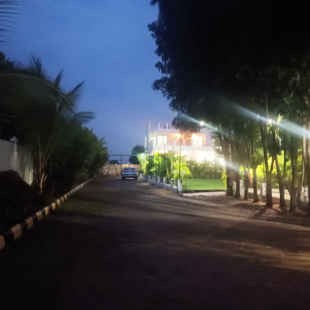 Farmhouses in Moinabad